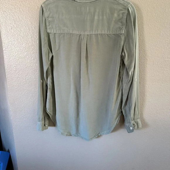 SOLD Thread & Supply Light Green Long Sleeve Blouse Size Medium - Picture 7 of 8